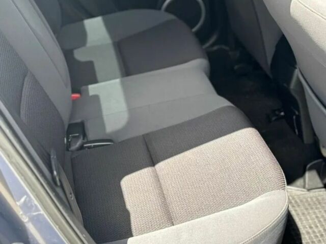 Сірий Мазда 3, об'ємом двигуна 2 л та пробігом 220 тис. км за 5231 $, фото 1 на Automoto.ua