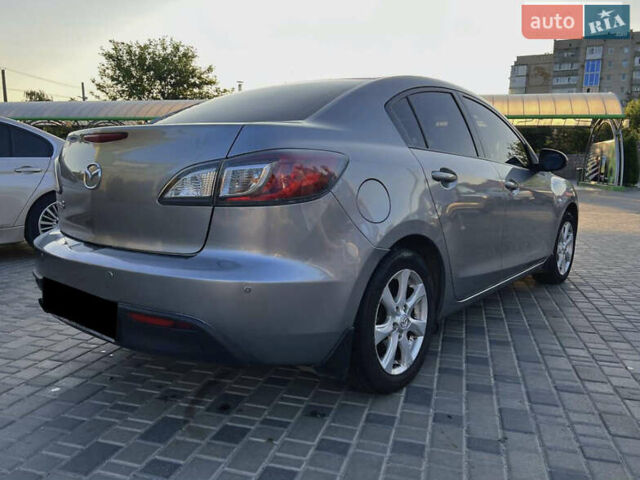 Серый Мазда 3, объемом двигателя 1.56 л и пробегом 280 тыс. км за 6000 $, фото 2 на Automoto.ua