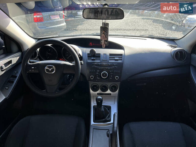 Сірий Мазда 3, об'ємом двигуна 2 л та пробігом 145 тис. км за 6200 $, фото 13 на Automoto.ua