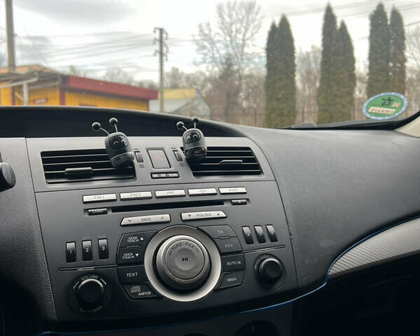 Серый Мазда 3, объемом двигателя 1.6 л и пробегом 230 тыс. км за 5498 $, фото 5 на Automoto.ua
