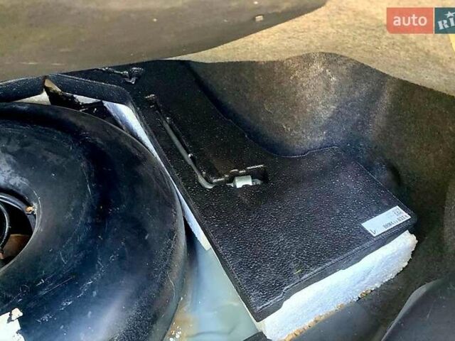 Серый Мазда 3, объемом двигателя 2 л и пробегом 145 тыс. км за 6750 $, фото 8 на Automoto.ua