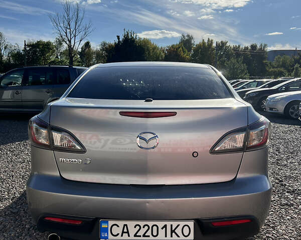 Сірий Мазда 3, об'ємом двигуна 2 л та пробігом 145 тис. км за 6200 $, фото 4 на Automoto.ua