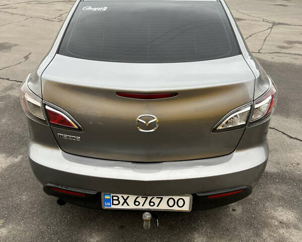 Серый Мазда 3, объемом двигателя 1.6 л и пробегом 230 тыс. км за 5498 $, фото 2 на Automoto.ua