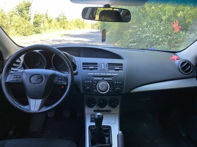 Серый Мазда 3, объемом двигателя 1.6 л и пробегом 172 тыс. км за 6100 $, фото 6 на Automoto.ua