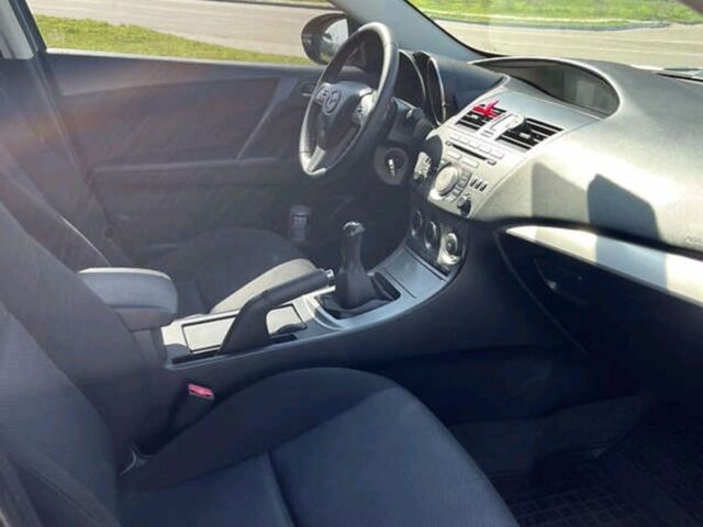 Серый Мазда 3, объемом двигателя 1.6 л и пробегом 240 тыс. км за 6500 $, фото 6 на Automoto.ua