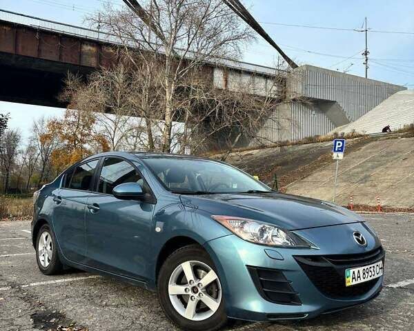 Серый Мазда 3, объемом двигателя 1.6 л и пробегом 247 тыс. км за 6800 $, фото 3 на Automoto.ua