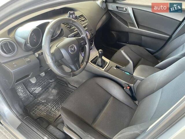 Сірий Мазда 3, об'ємом двигуна 1.6 л та пробігом 187 тис. км за 7300 $, фото 20 на Automoto.ua