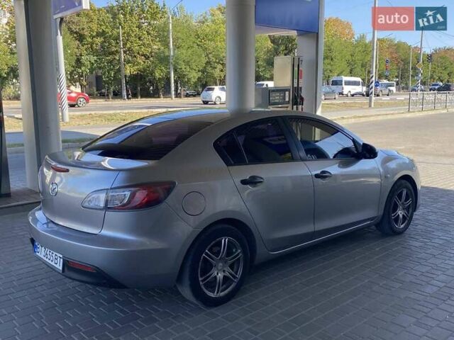 Сірий Мазда 3, об'ємом двигуна 1.6 л та пробігом 187 тис. км за 7300 $, фото 9 на Automoto.ua