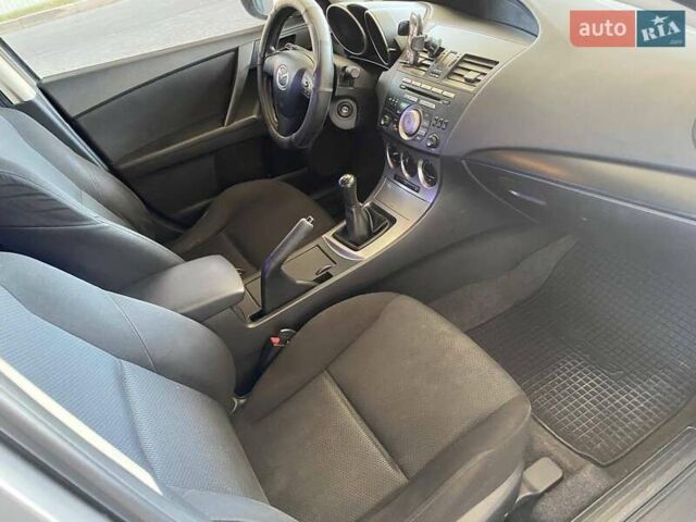 Сірий Мазда 3, об'ємом двигуна 1.6 л та пробігом 187 тис. км за 7300 $, фото 26 на Automoto.ua