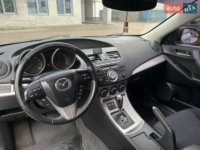 Серый Мазда 3, объемом двигателя 1.6 л и пробегом 136 тыс. км за 8100 $, фото 7 на Automoto.ua