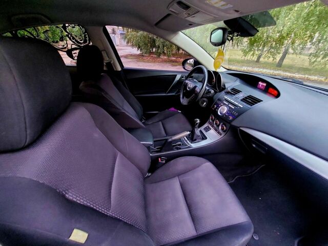 Серый Мазда 3, объемом двигателя 1.6 л и пробегом 320 тыс. км за 6999 $, фото 14 на Automoto.ua