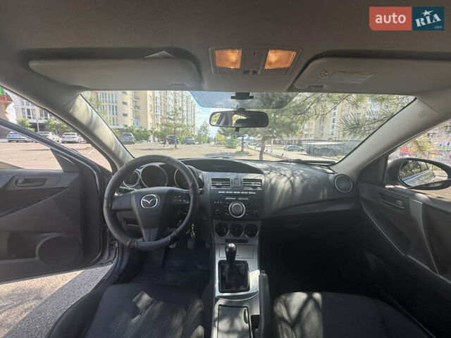 Сірий Мазда 3, об'ємом двигуна 1.6 л та пробігом 187 тис. км за 7350 $, фото 5 на Automoto.ua