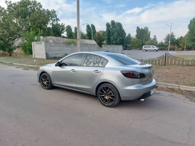 Серый Мазда 3, объемом двигателя 1.6 л и пробегом 320 тыс. км за 6999 $, фото 4 на Automoto.ua