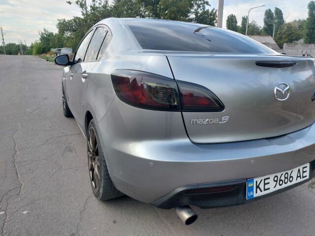 Серый Мазда 3, объемом двигателя 1.6 л и пробегом 320 тыс. км за 6999 $, фото 9 на Automoto.ua