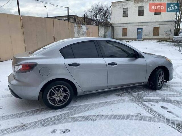 Сірий Мазда 3, об'ємом двигуна 1.6 л та пробігом 189 тис. км за 7300 $, фото 5 на Automoto.ua