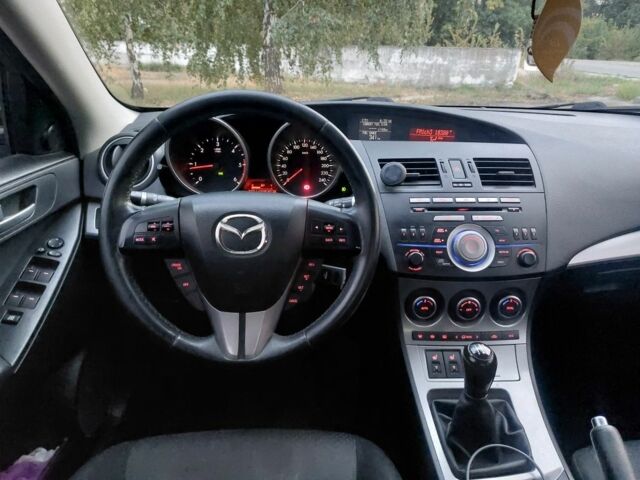 Серый Мазда 3, объемом двигателя 1.6 л и пробегом 320 тыс. км за 6999 $, фото 13 на Automoto.ua