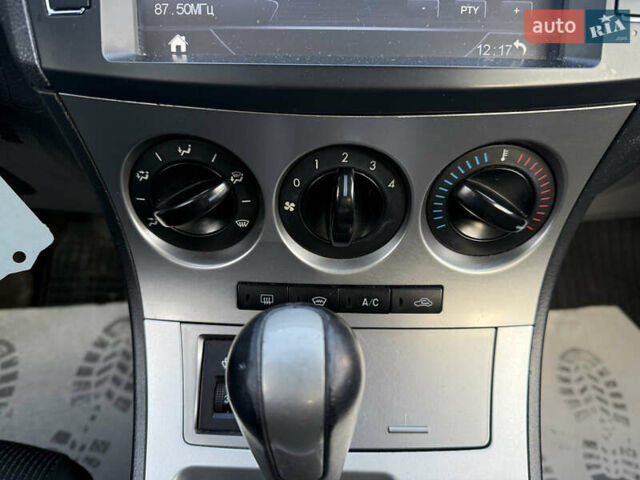 Серый Мазда 3, объемом двигателя 1.6 л и пробегом 128 тыс. км за 7500 $, фото 20 на Automoto.ua