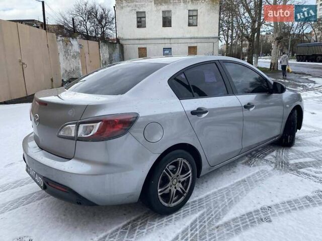 Сірий Мазда 3, об'ємом двигуна 1.6 л та пробігом 189 тис. км за 7300 $, фото 6 на Automoto.ua