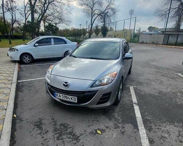 Серый Мазда 3, объемом двигателя 1.6 л и пробегом 113 тыс. км за 8700 $, фото 1 на Automoto.ua