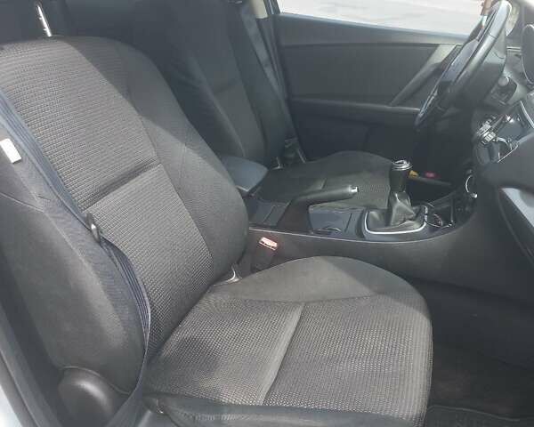 Мазда 3 2011 у Івано-Франківську на Automoto.ua Сірий Мазда 3, об'ємом двигуна 1.6 л та пробігом 295 тис. км за 7000 $, фото 7 на Automoto.ua
