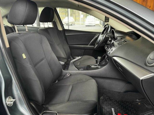 Сірий Мазда 3, об'ємом двигуна 2 л та пробігом 141 тис. км за 7599 $, фото 13 на Automoto.ua