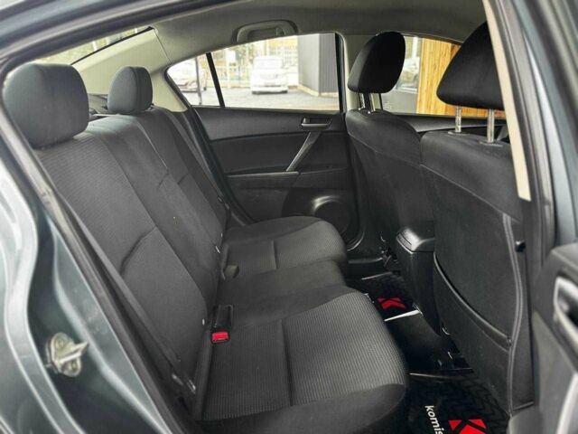 Сірий Мазда 3, об'ємом двигуна 2 л та пробігом 141 тис. км за 7599 $, фото 11 на Automoto.ua