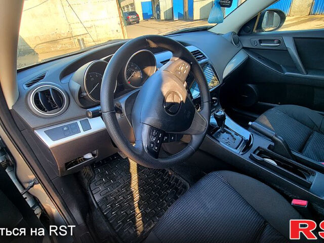 Серый Мазда 3, объемом двигателя 2 л и пробегом 170 тыс. км за 7300 $, фото 8 на Automoto.ua