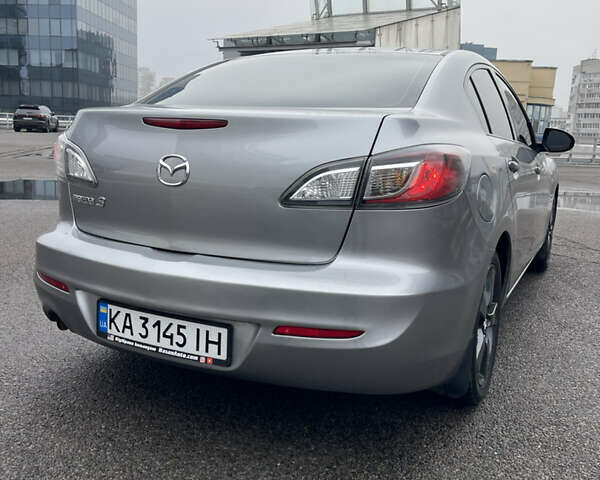 Сірий Мазда 3, об'ємом двигуна 2 л та пробігом 200 тис. км за 8500 $, фото 9 на Automoto.ua