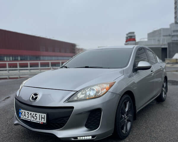 Сірий Мазда 3, об'ємом двигуна 2 л та пробігом 200 тис. км за 8500 $, фото 1 на Automoto.ua