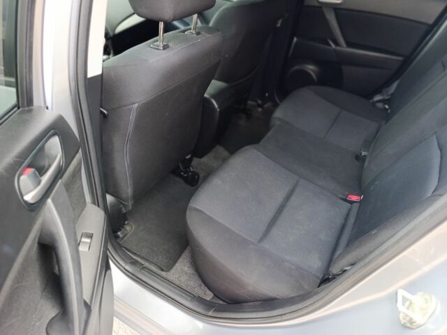 Серый Мазда 3, объемом двигателя 2 л и пробегом 236 тыс. км за 6500 $, фото 13 на Automoto.ua