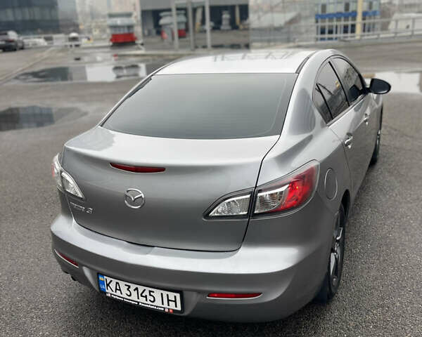 Сірий Мазда 3, об'ємом двигуна 2 л та пробігом 200 тис. км за 8500 $, фото 10 на Automoto.ua