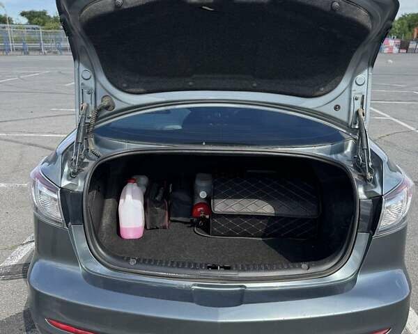 Сірий Мазда 3, об'ємом двигуна 2.49 л та пробігом 220 тис. км за 8800 $, фото 14 на Automoto.ua
