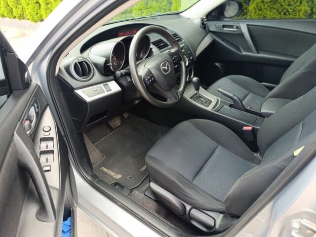 Серый Мазда 3, объемом двигателя 2 л и пробегом 236 тыс. км за 6500 $, фото 12 на Automoto.ua