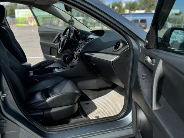 Серый Мазда 3, объемом двигателя 2.5 л и пробегом 223 тыс. км за 8200 $, фото 8 на Automoto.ua