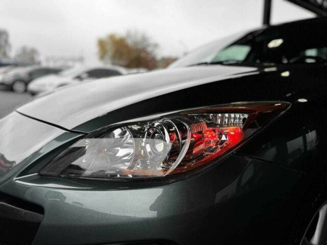 Сірий Мазда 3, об'ємом двигуна 2 л та пробігом 141 тис. км за 7599 $, фото 1 на Automoto.ua