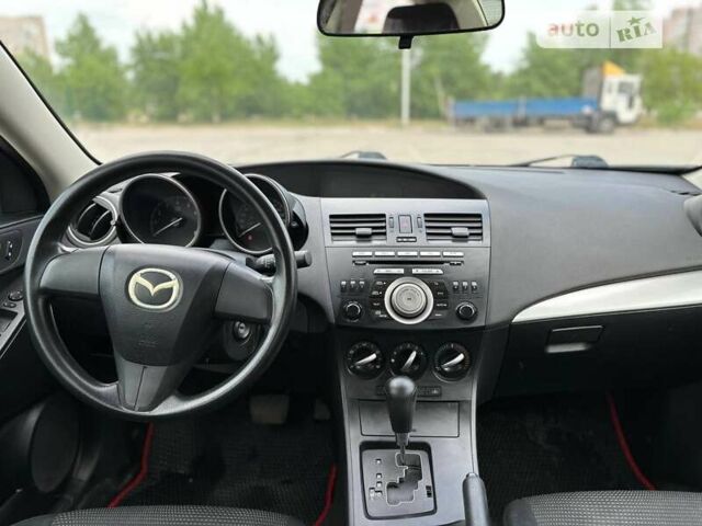 Сірий Мазда 3, об'ємом двигуна 2 л та пробігом 263 тис. км за 7299 $, фото 8 на Automoto.ua