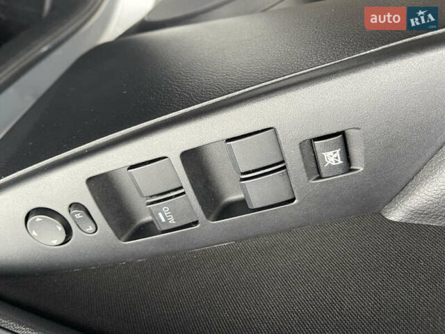 Сірий Мазда 3, об'ємом двигуна 2 л та пробігом 200 тис. км за 8500 $, фото 19 на Automoto.ua