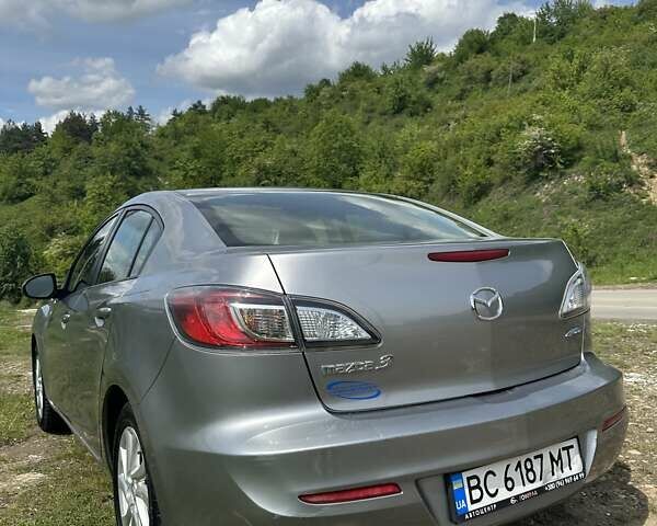 Сірий Мазда 3, об'ємом двигуна 2 л та пробігом 320 тис. км за 7000 $, фото 6 на Automoto.ua