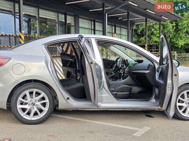 Серый Мазда 3, объемом двигателя 2 л и пробегом 171 тыс. км за 8499 $, фото 14 на Automoto.ua