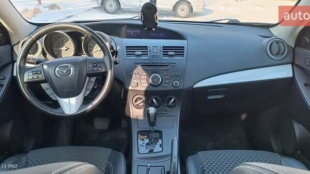 Сірий Мазда 3, об'ємом двигуна 2.49 л та пробігом 215 тис. км за 8000 $, фото 7 на Automoto.ua