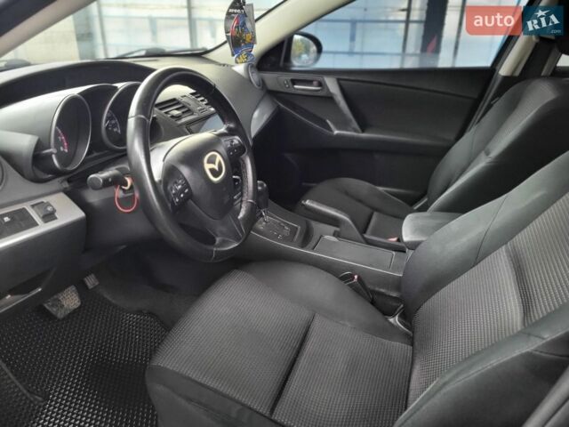 Сірий Мазда 3, об'ємом двигуна 2 л та пробігом 299 тис. км за 6900 $, фото 31 на Automoto.ua