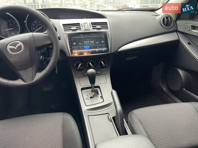 Сірий Мазда 3, об'ємом двигуна 2 л та пробігом 200 тис. км за 8500 $, фото 14 на Automoto.ua