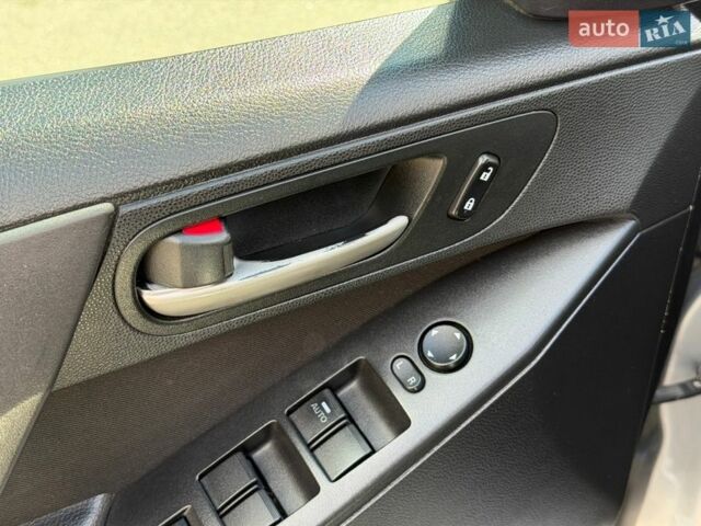 Сірий Мазда 3, об'ємом двигуна 2 л та пробігом 190 тис. км за 6799 $, фото 32 на Automoto.ua