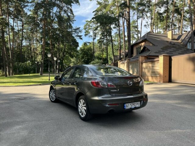 Серый Мазда 3, объемом двигателя 1.6 л и пробегом 260 тыс. км за 6800 $, фото 7 на Automoto.ua