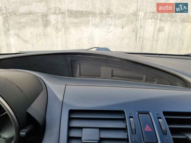 Серый Мазда 3, объемом двигателя 2 л и пробегом 190 тыс. км за 6999 $, фото 54 на Automoto.ua