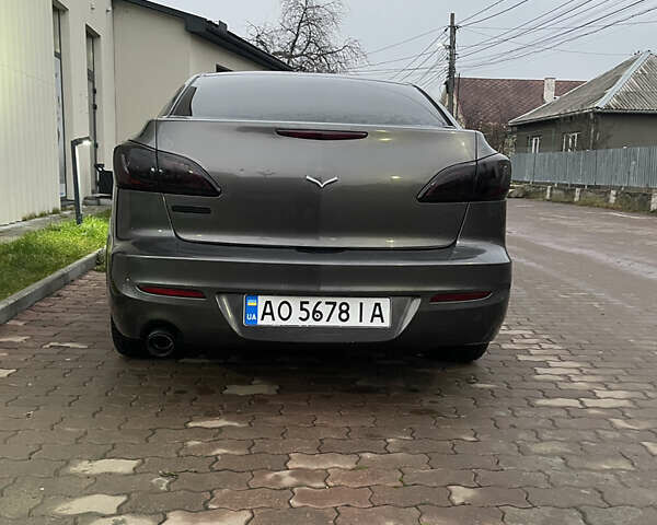 Серый Мазда 3, объемом двигателя 2 л и пробегом 250 тыс. км за 6400 $, фото 4 на Automoto.ua
