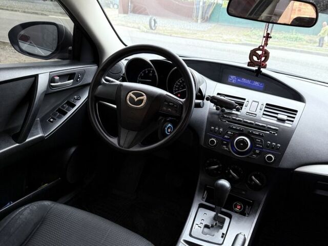Серый Мазда 3, объемом двигателя 2 л и пробегом 222 тыс. км за 5900 $, фото 9 на Automoto.ua