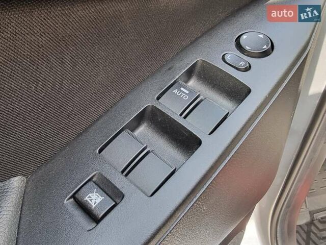 Серый Мазда 3, объемом двигателя 2 л и пробегом 190 тыс. км за 6999 $, фото 39 на Automoto.ua