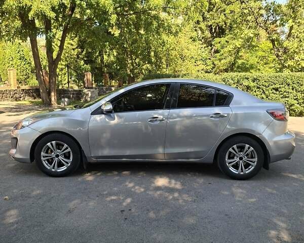 Сірий Мазда 3, об'ємом двигуна 1.6 л та пробігом 160 тис. км за 7700 $, фото 1 на Automoto.ua
