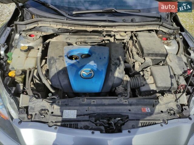 Сірий Мазда 3, об'ємом двигуна 2 л та пробігом 196 тис. км за 7800 $, фото 10 на Automoto.ua